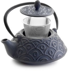 Théière IBILI en fer fondu Malaysia 0,80 litre | Les grains du drakkar Théière IBILI en fer fondu Malaysia 0,80 litre – Image 2